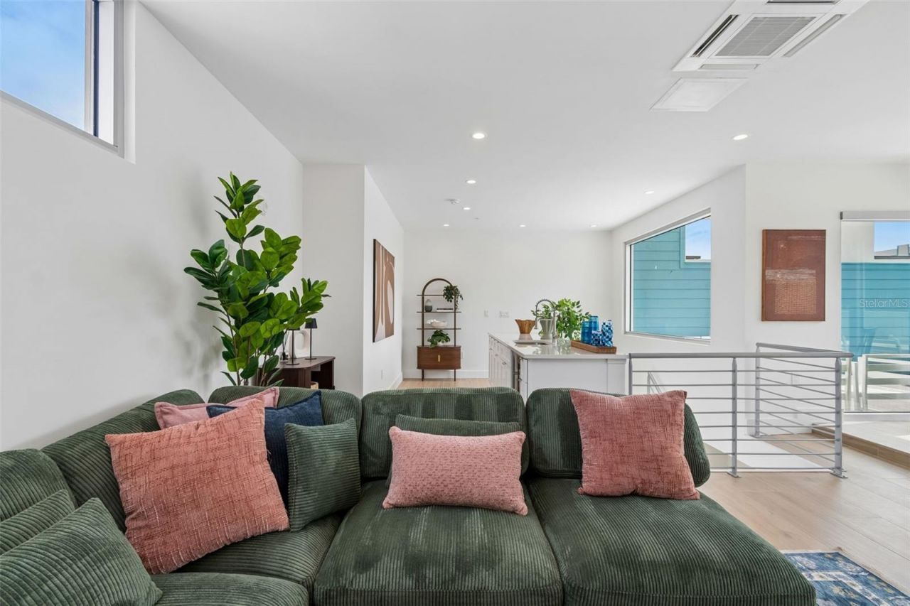 1343 4th Street, Unit 202, Sarasota, FL 34236 Photo