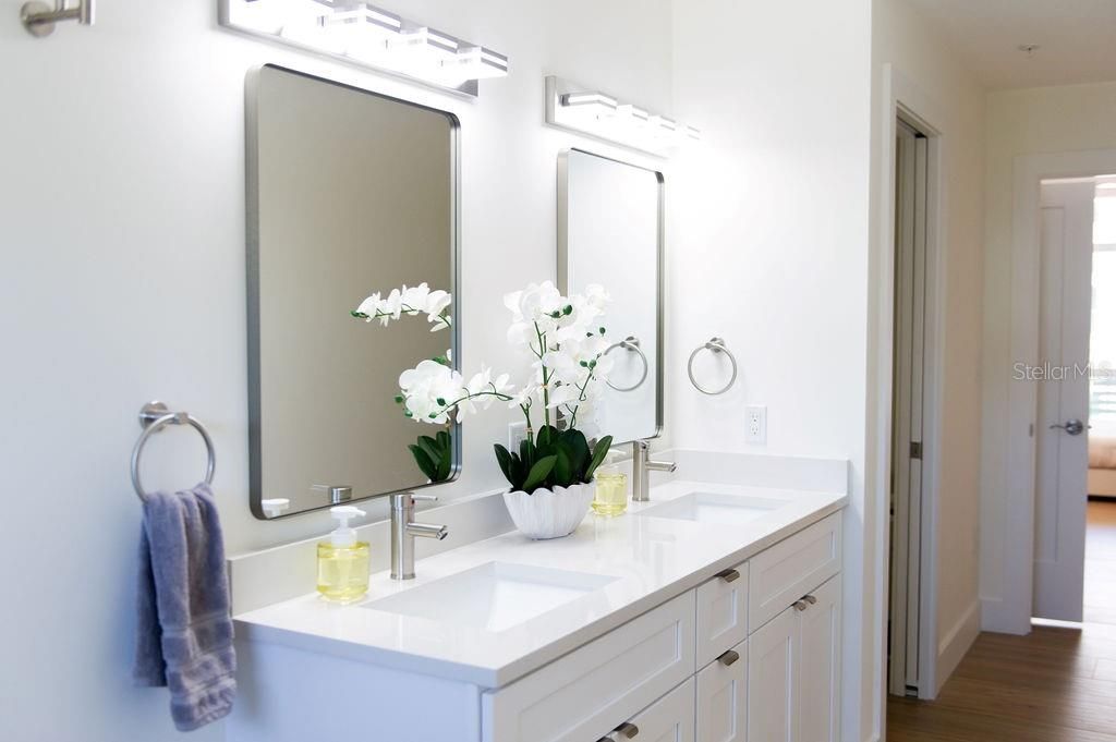 1343 4th Street, Unit 202, Sarasota, FL 34236 Photo