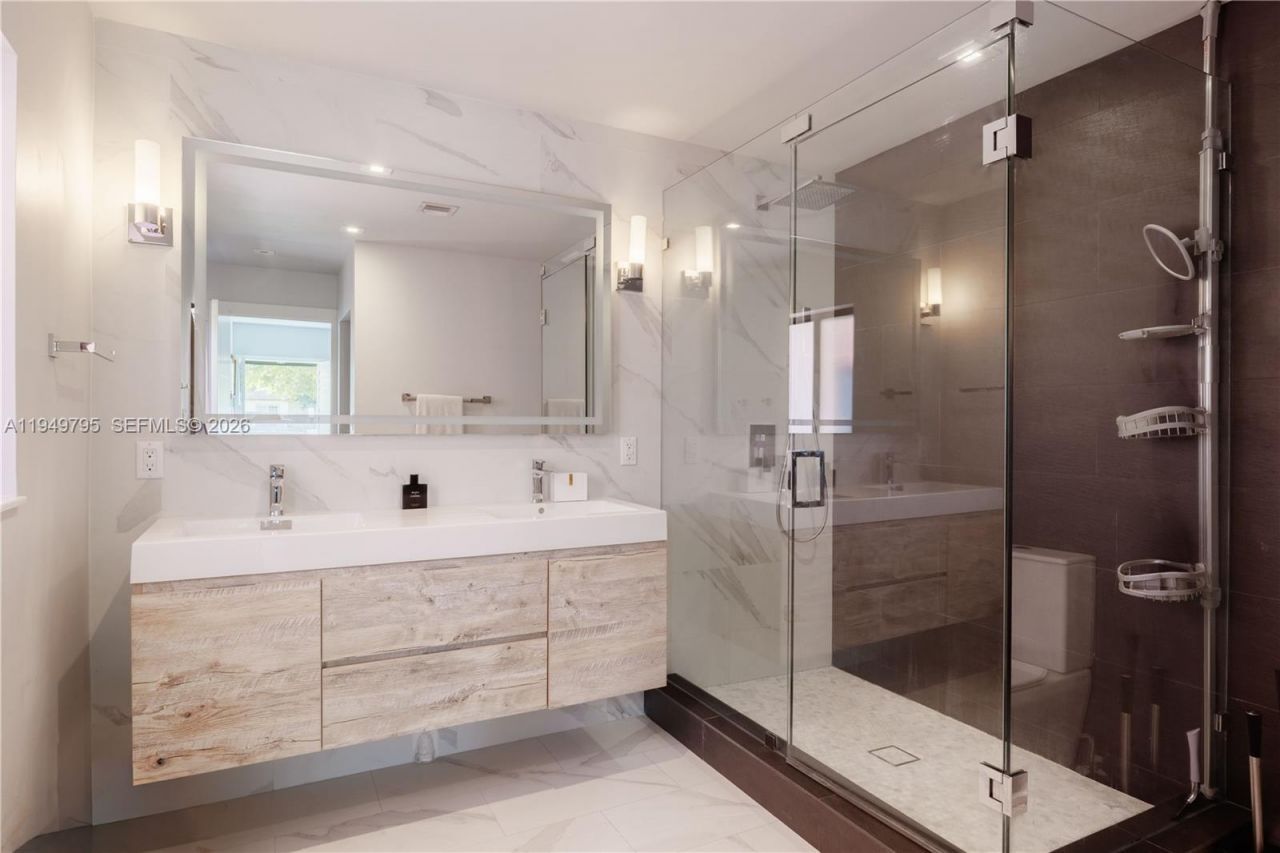 6201 SW 36th St , Miami, FL 33155 Photo