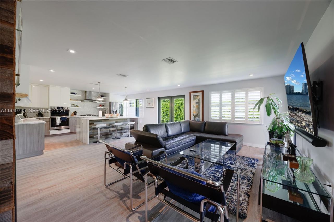 6201 SW 36th St , Miami, FL 33155 Photo