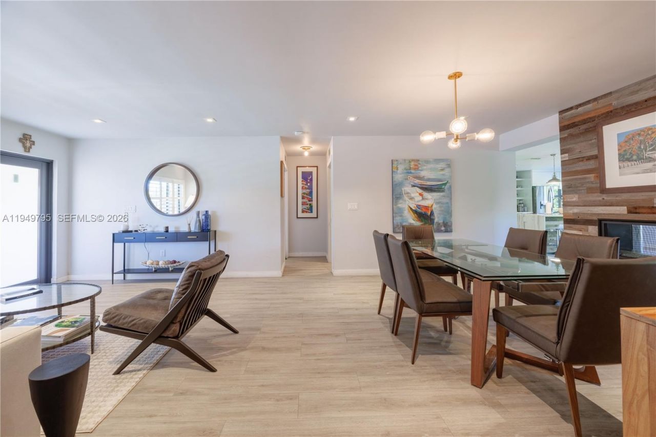 6201 SW 36th St , Miami, FL 33155 Photo