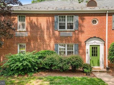 2 AUBURN COURT, Unit B, ALEXANDRIA, VA 22305