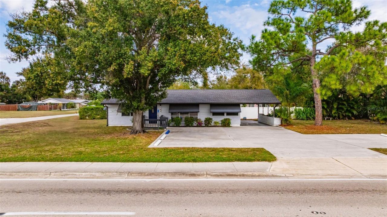 164 Pondella Road, North Fort Myers, FL 33903 Photo