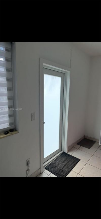 2160 Baydr, Unit 2-11, Miami Beach, FL 33141 Photo