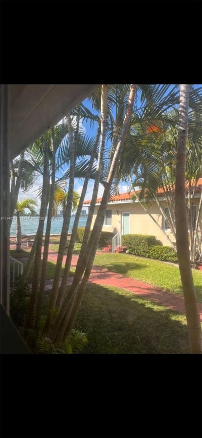 2160 Baydr, Unit 2-11, Miami Beach, FL 33141 Photo