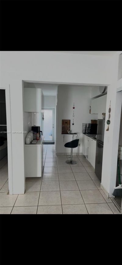 2160 Baydr, Unit 2-11, Miami Beach, FL 33141 Photo