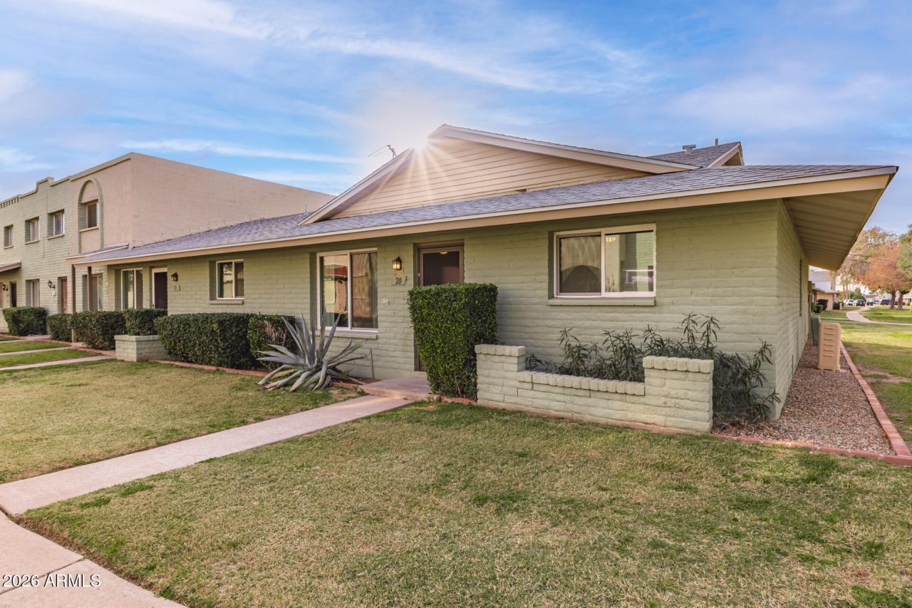 225 N Standage, Unit 20, Mesa, AZ 85201 Main Photo