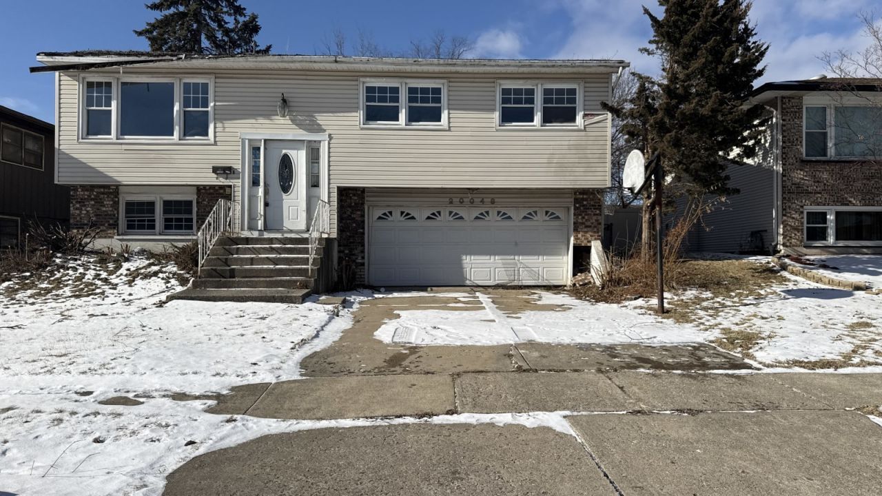 20048 Monterey Avenue, Lynwood, IL 60411 Main Photo