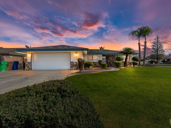 3100 Woodstown Street, Bakersfield, CA 93312