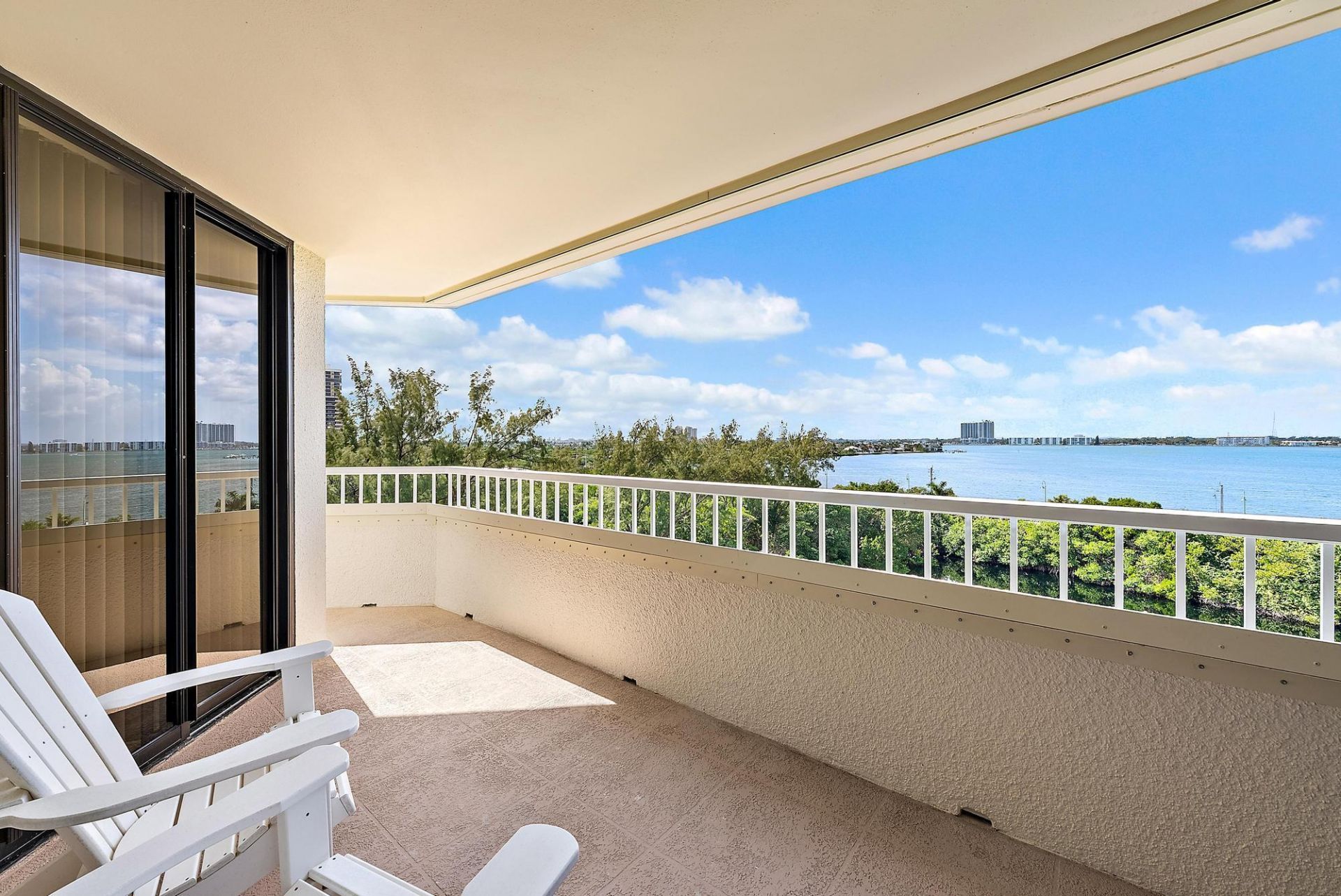 5070 N Ocean Drive, Unit 4c, Singer Island, FL 33404 Photo