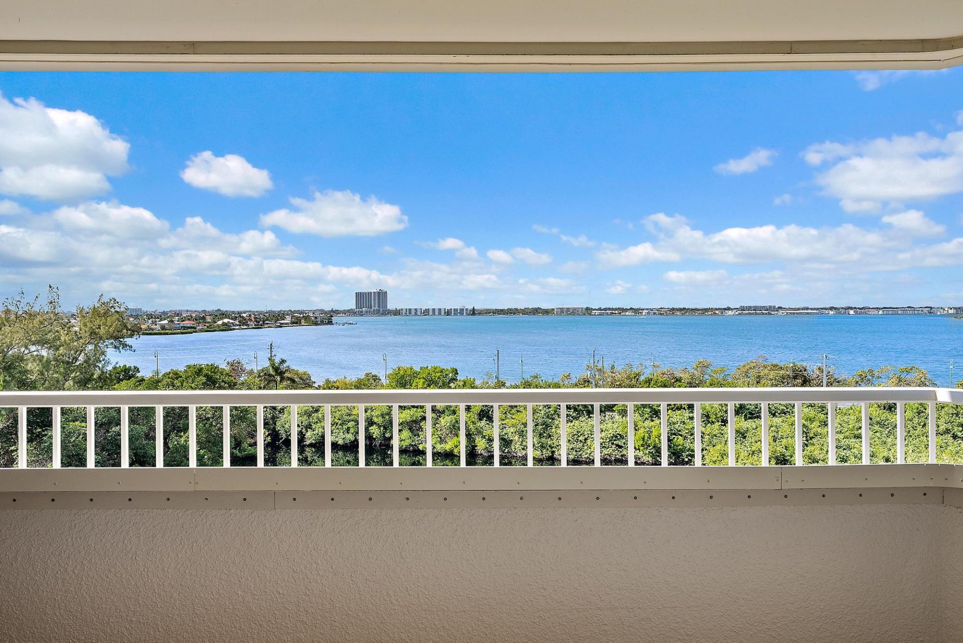 5070 N Ocean Drive, Unit 4c, Singer Island, FL 33404 Photo