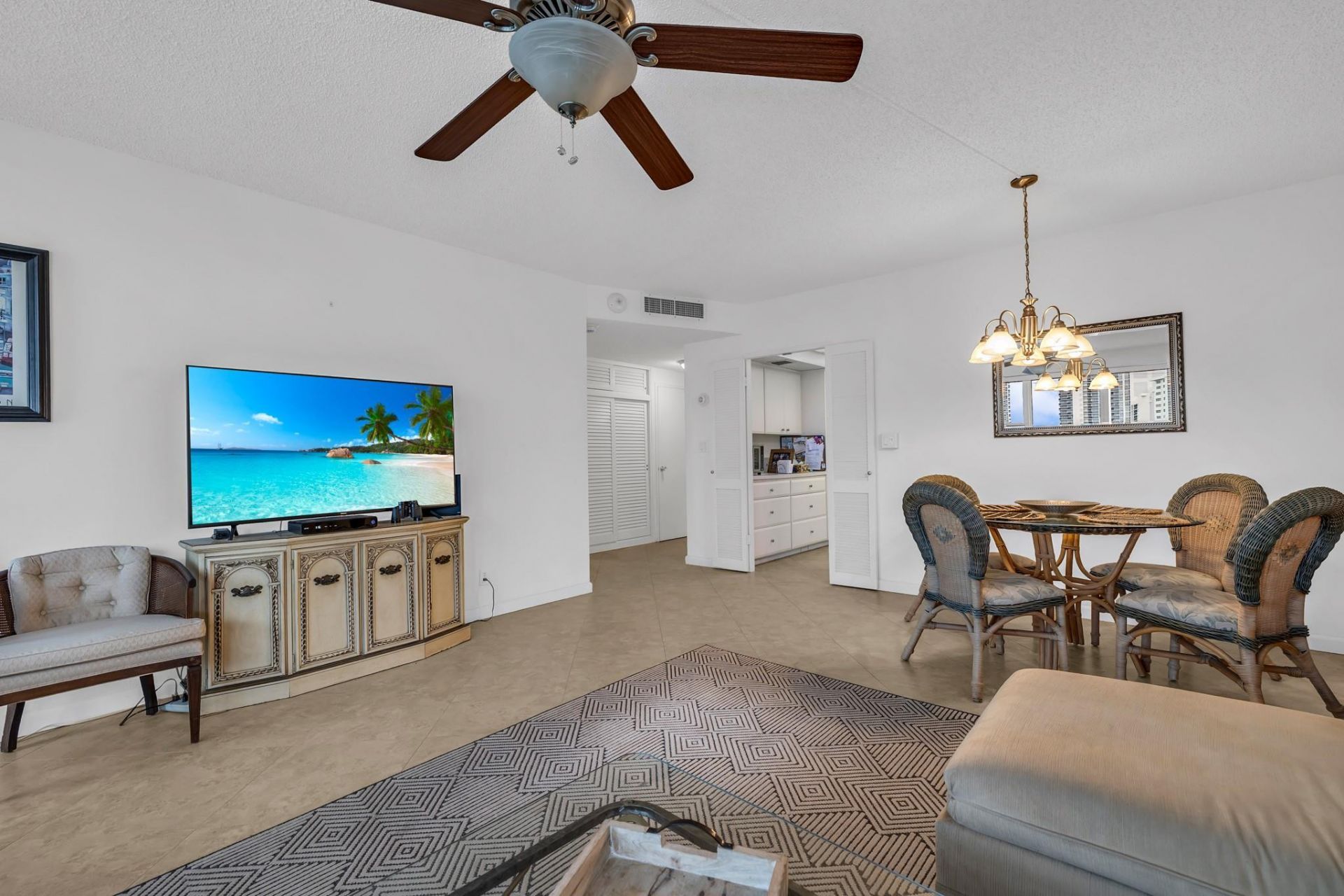 3300 NE 36th Street, Unit 1110, Fort Lauderdale, FL 33308 Photo