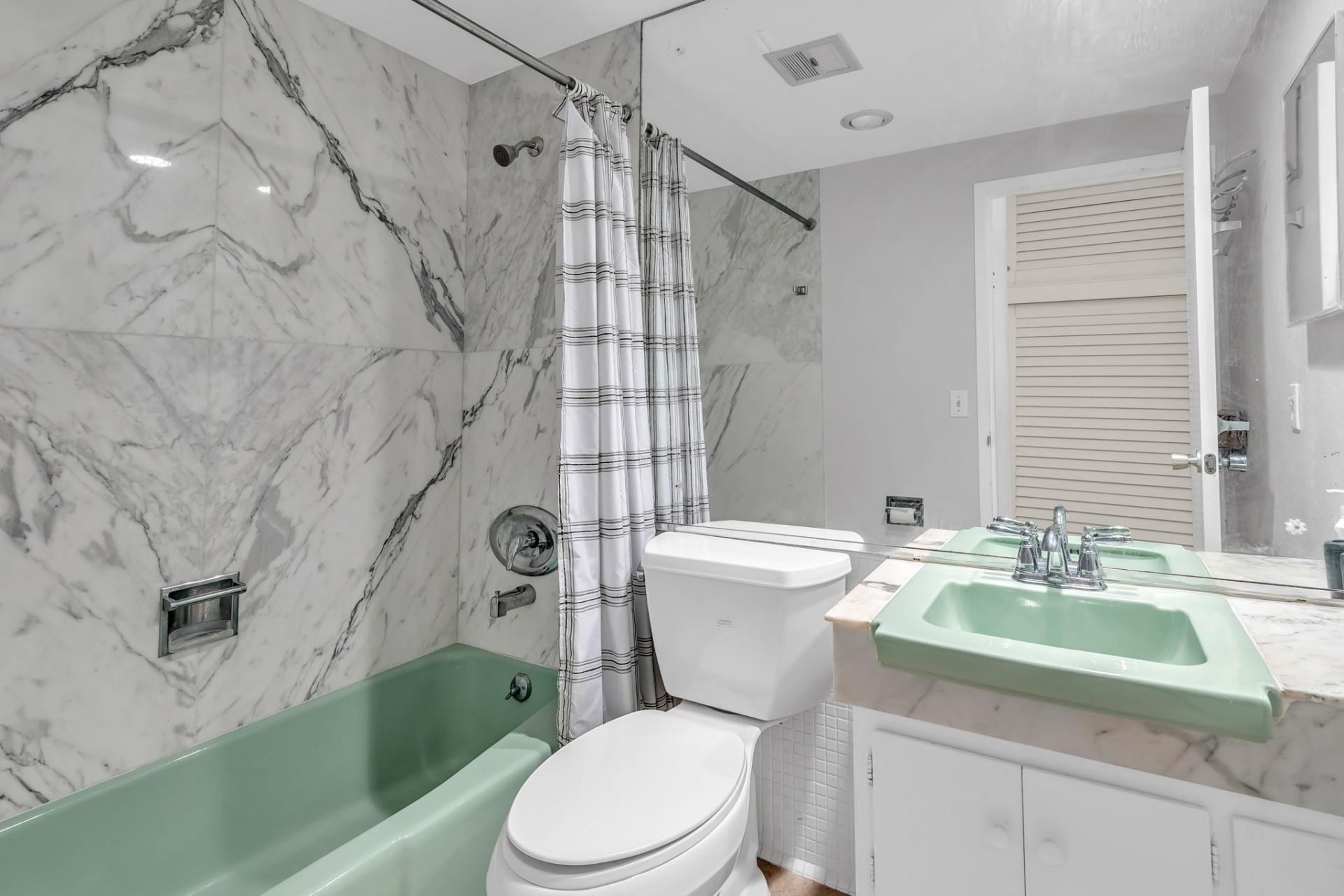 3300 NE 36th Street, Unit 1110, Fort Lauderdale, FL 33308 Photo