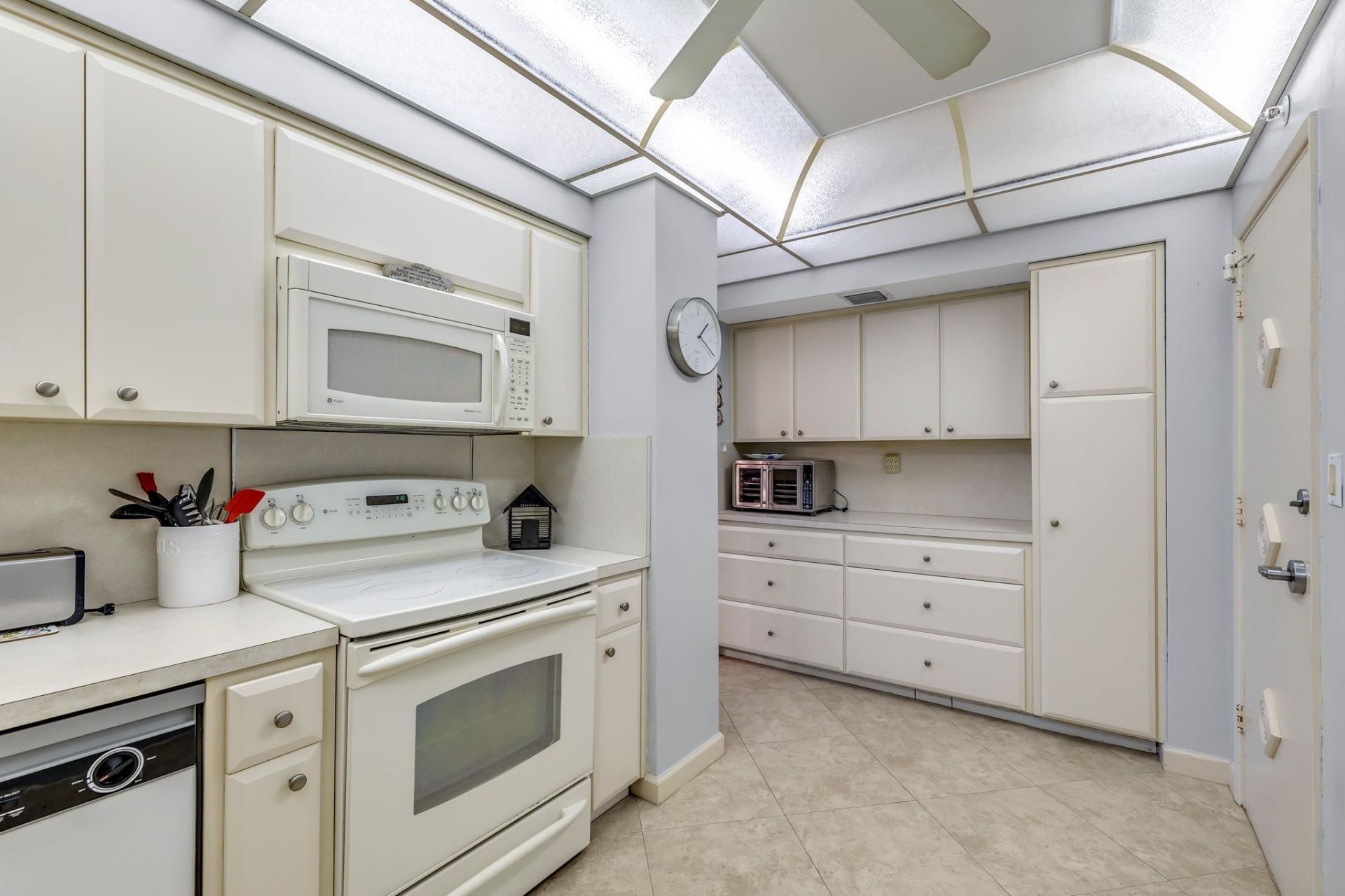 3300 NE 36th Street, Unit 1110, Fort Lauderdale, FL 33308 Photo