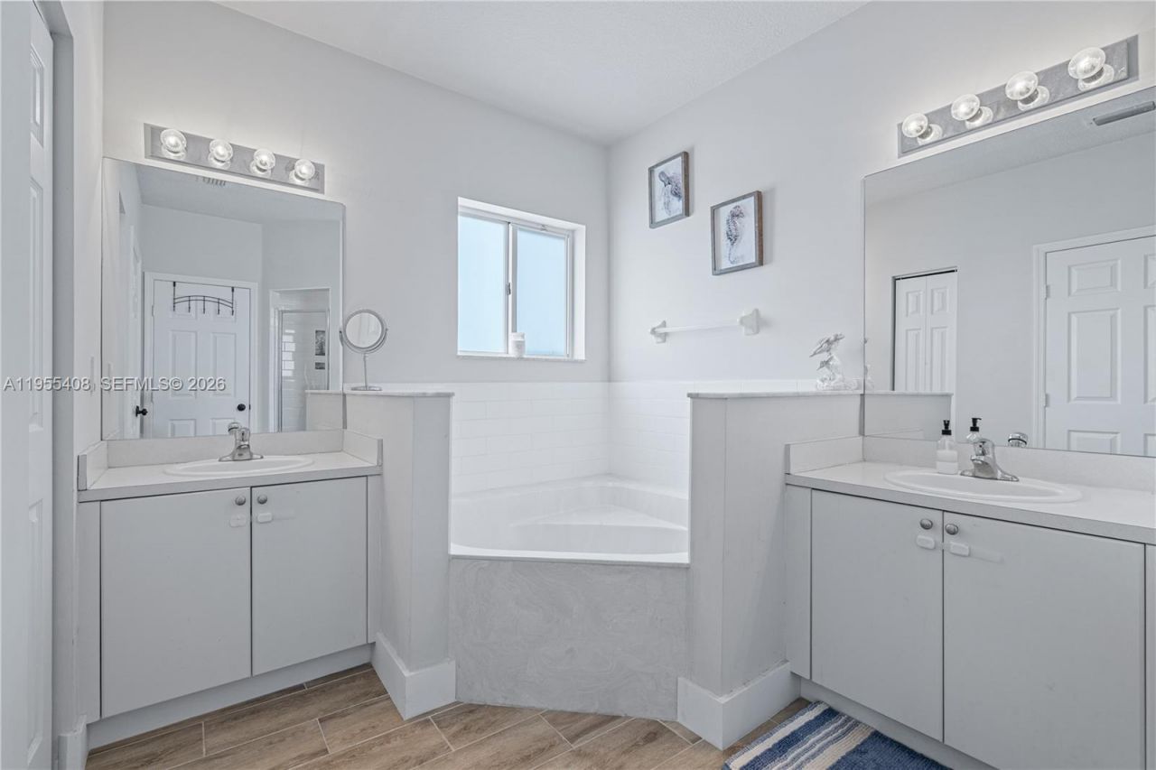 1940 SE 24th Ter, Homestead, FL 33035 Photo