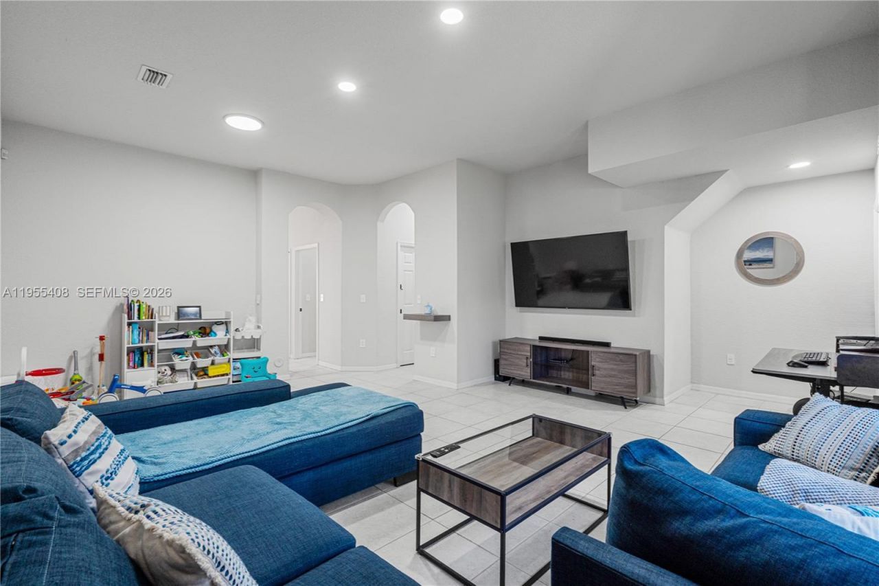 1940 SE 24th Ter, Homestead, FL 33035 Photo