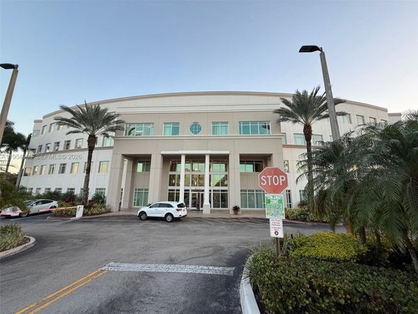 8200 NW 41st St, Unit 312, Doral, FL 33166