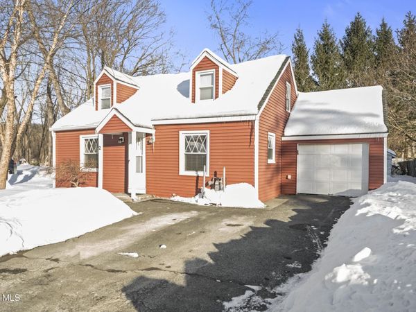 2 Hillside Drive, Wynantskill, NY 12198