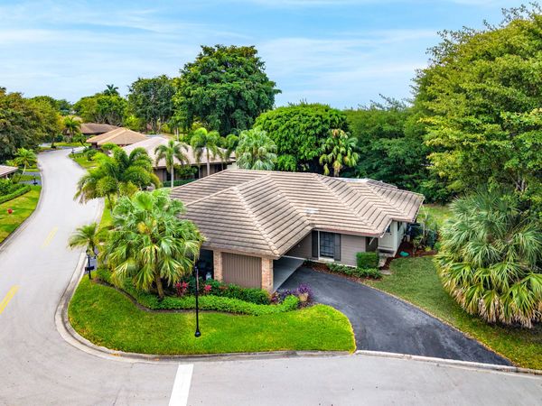 609 Cypress Key Drive, Atlantis, FL 33462
