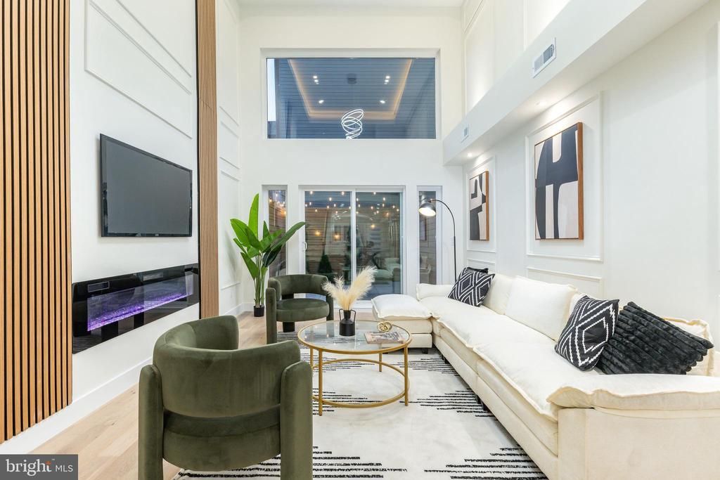 2510 Sepviva Street, Philadelphia, PA 19125 Main Photo