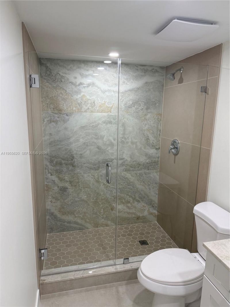 8005 Lake Dr , Unit 110, Doral, FL 33166 Photo