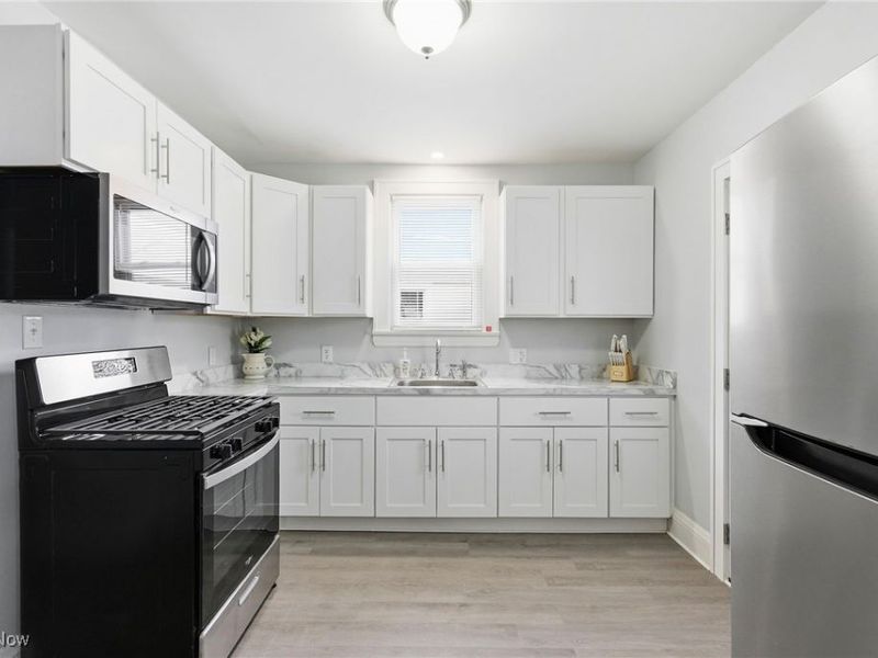 4385 W 48th Street, Cleveland, OH 44144 Photo 14