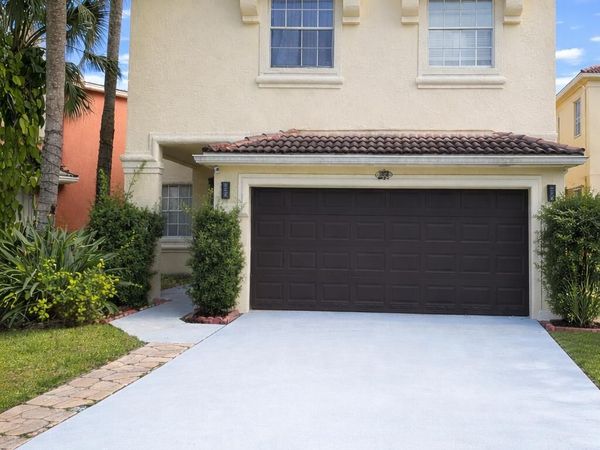 1304 Isleworth Court, Royal Palm Beach, FL 33411