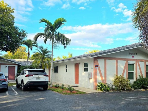 10571 NW 45th Street, Coral Springs, FL 33065