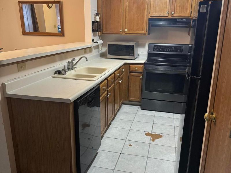 1174 Creekview Court, Unit 9-1174, Lancaster, OH 43130 Photo 12