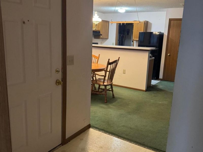 1174 Creekview Court, Unit 9-1174, Lancaster, OH 43130 Photo 4