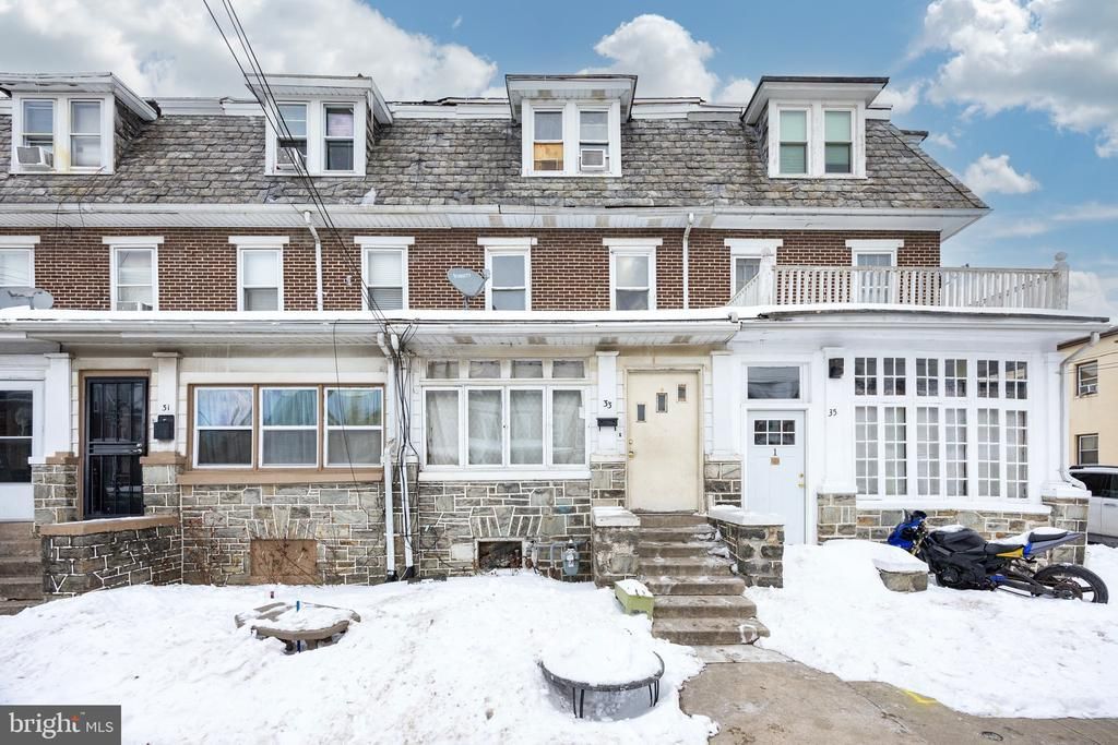 33 S 6th Avenue, Coatesville, PA 19320 Main Photo