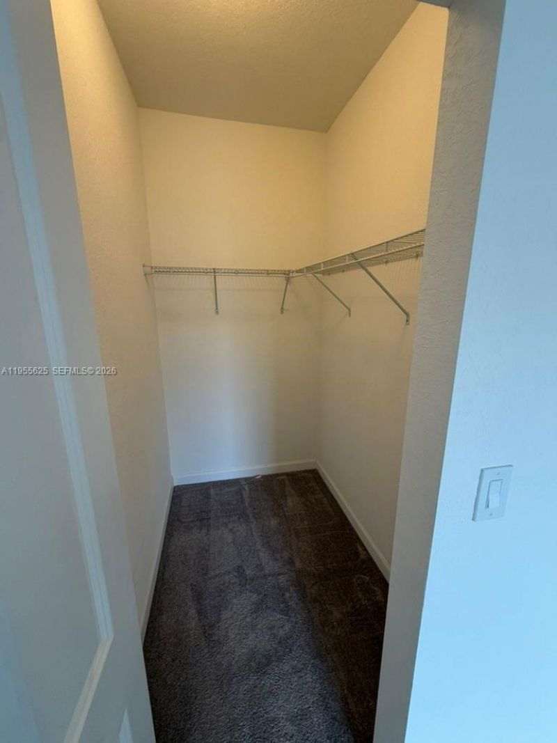 21001 NE 8th Ave, Miami, FL 33179 Photo