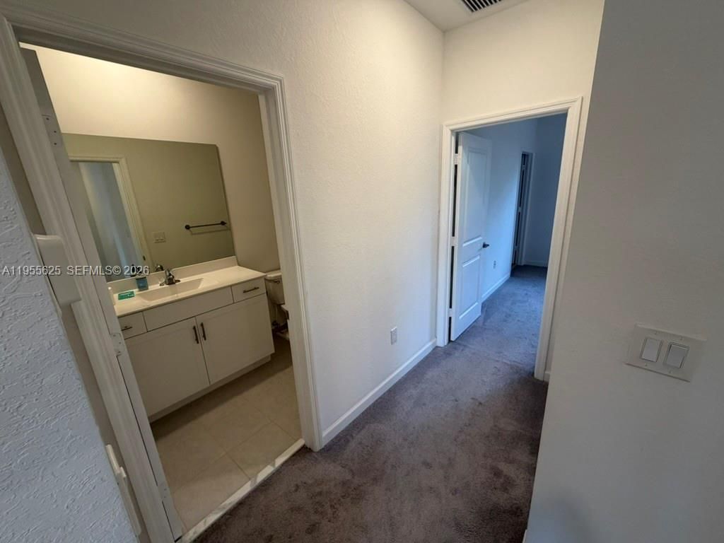 21001 NE 8th Ave, Miami, FL 33179 Photo