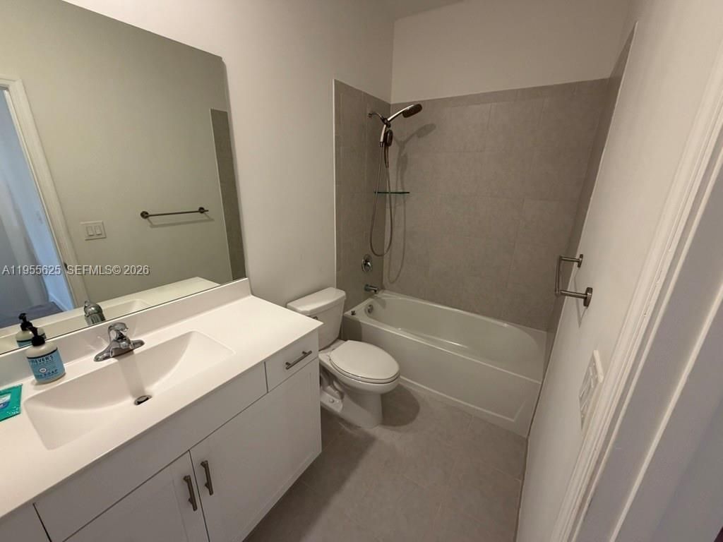 21001 NE 8th Ave, Miami, FL 33179 Photo