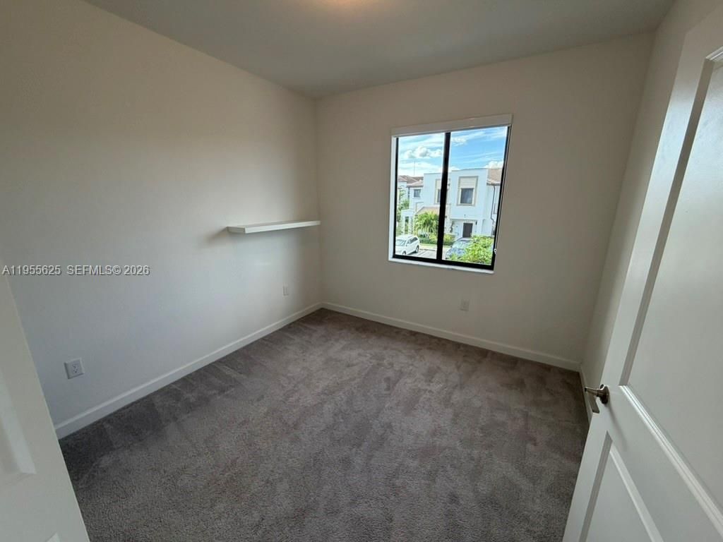 21001 NE 8th Ave, Miami, FL 33179 Photo