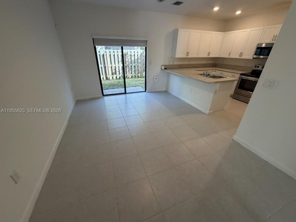 21001 NE 8th Ave, Miami, FL 33179 Photo