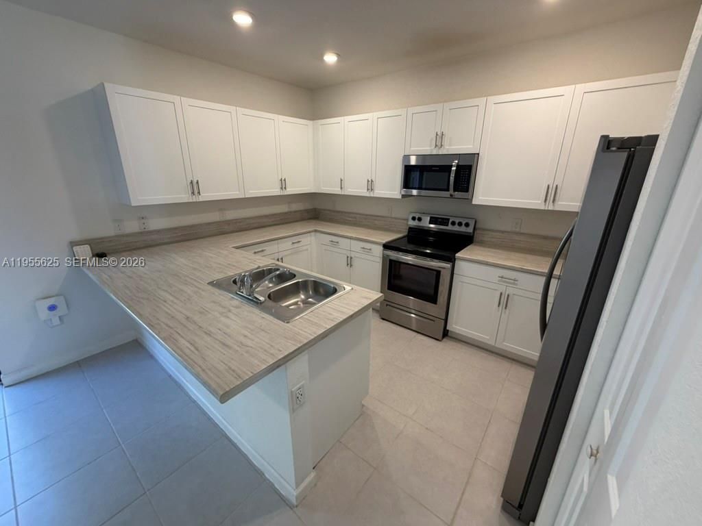 21001 NE 8th Ave, Miami, FL 33179 Photo