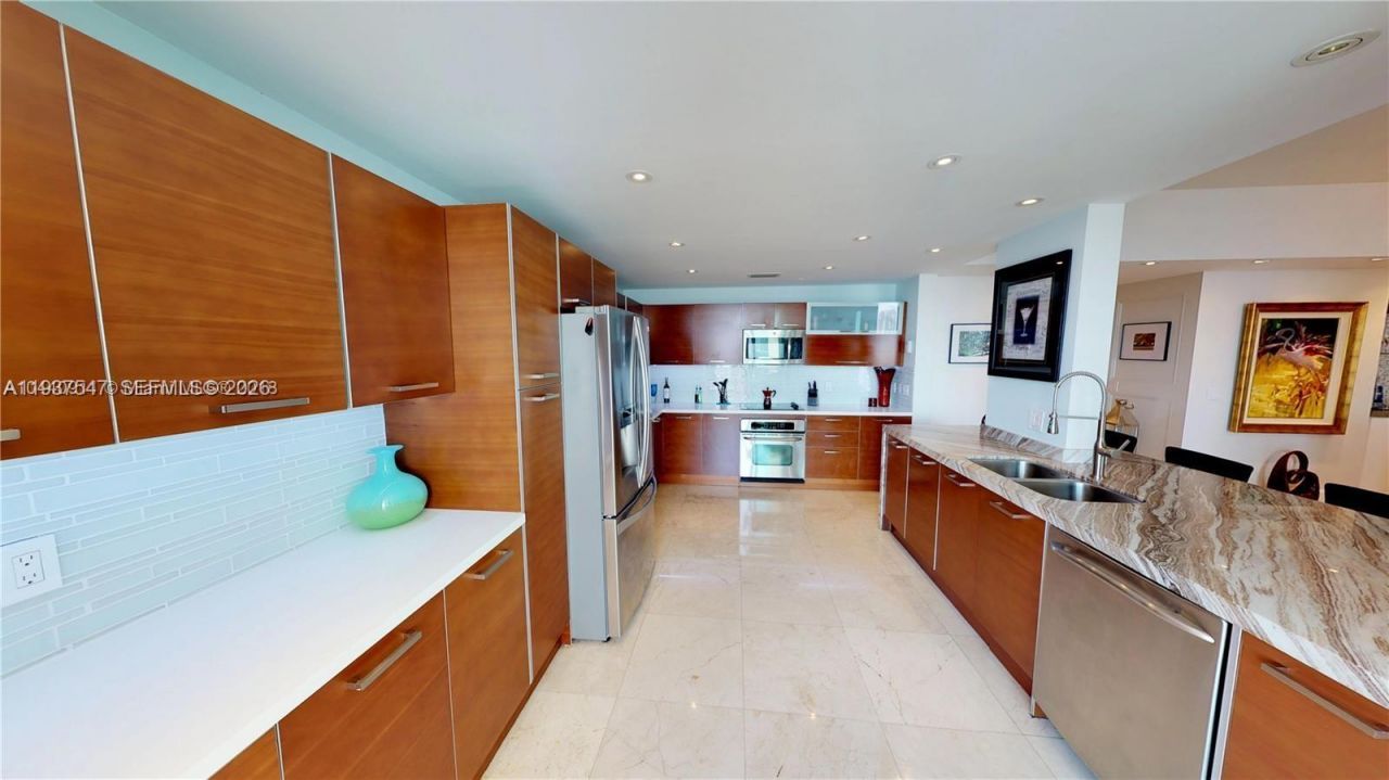 3330 NE 190th St, Unit MPH15, Aventura, FL 33180 Photo