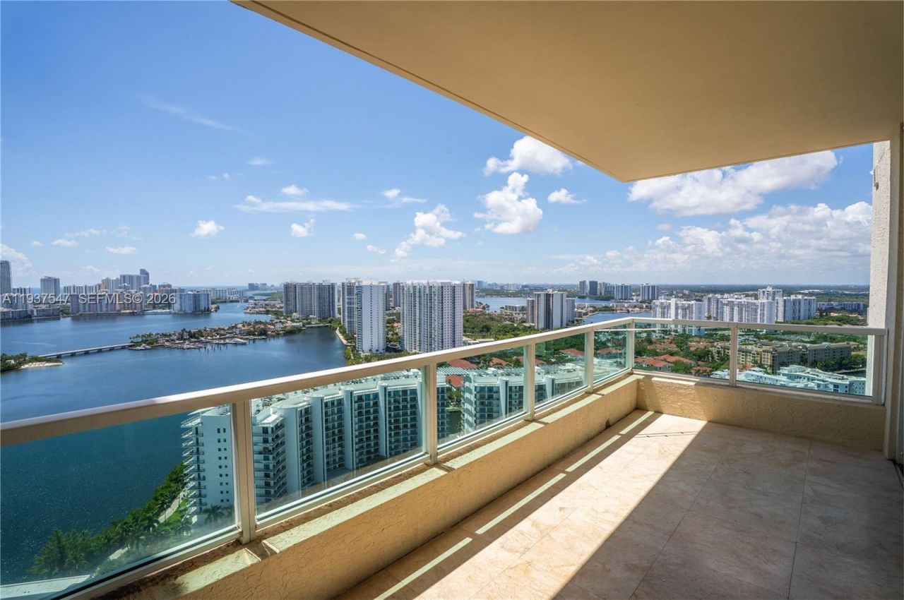 3330 NE 190th St, Unit MPH15, Aventura, FL 33180 Photo