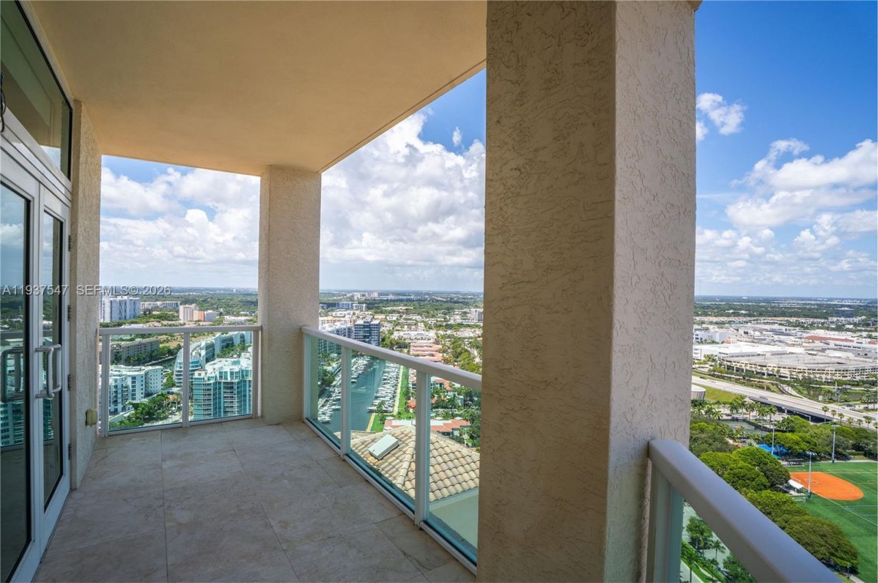 3330 NE 190th St, Unit MPH15, Aventura, FL 33180 Photo