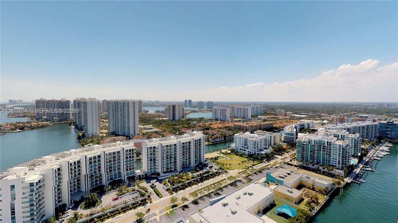 3330 NE 190th St, Unit MPH15, Aventura, FL 33180 Photo