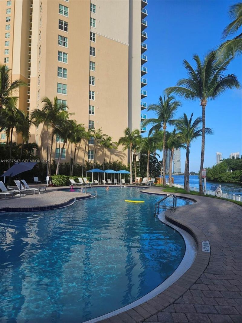 3330 NE 190th St, Unit MPH15, Aventura, FL 33180 Photo