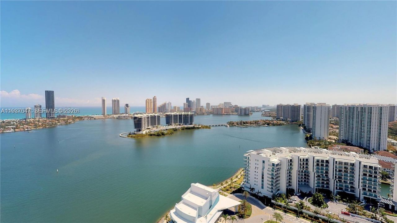 3330 NE 190th St, Unit MPH15, Aventura, FL 33180 Photo