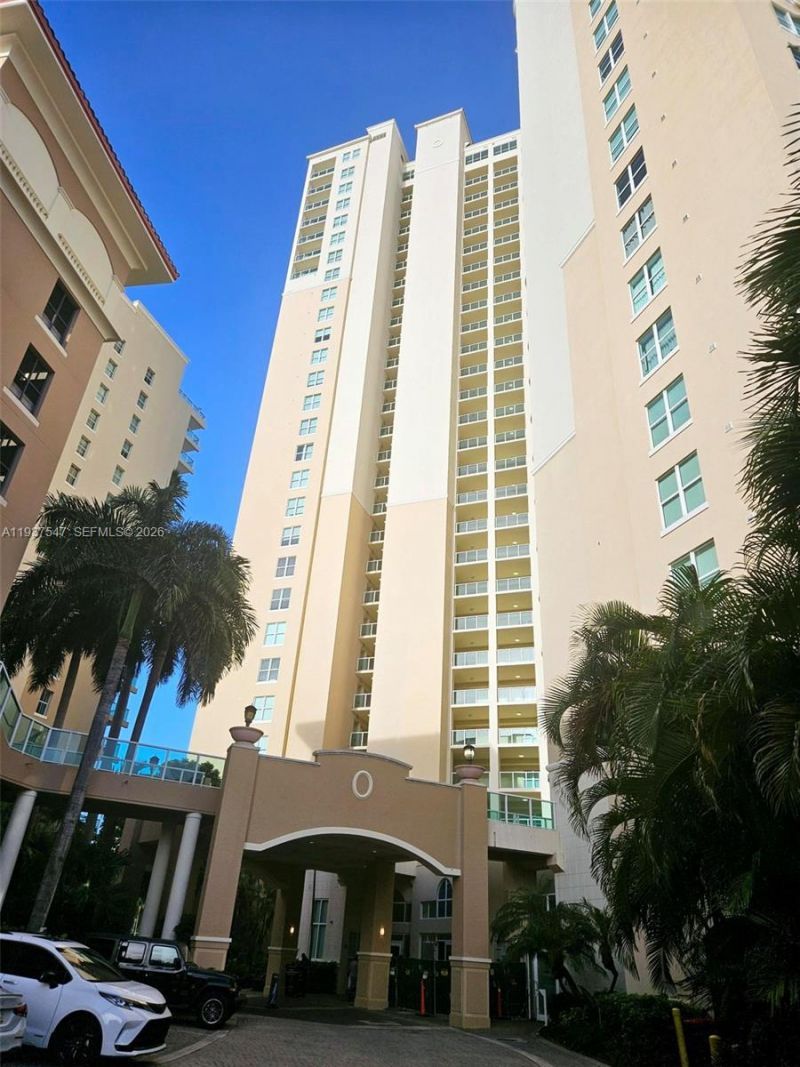 3330 NE 190th St, Unit MPH15, Aventura, FL 33180 Photo