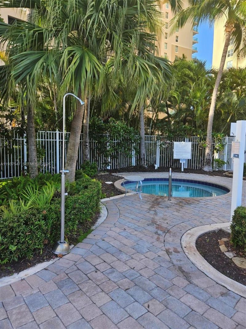 3330 NE 190th St, Unit MPH15, Aventura, FL 33180 Photo