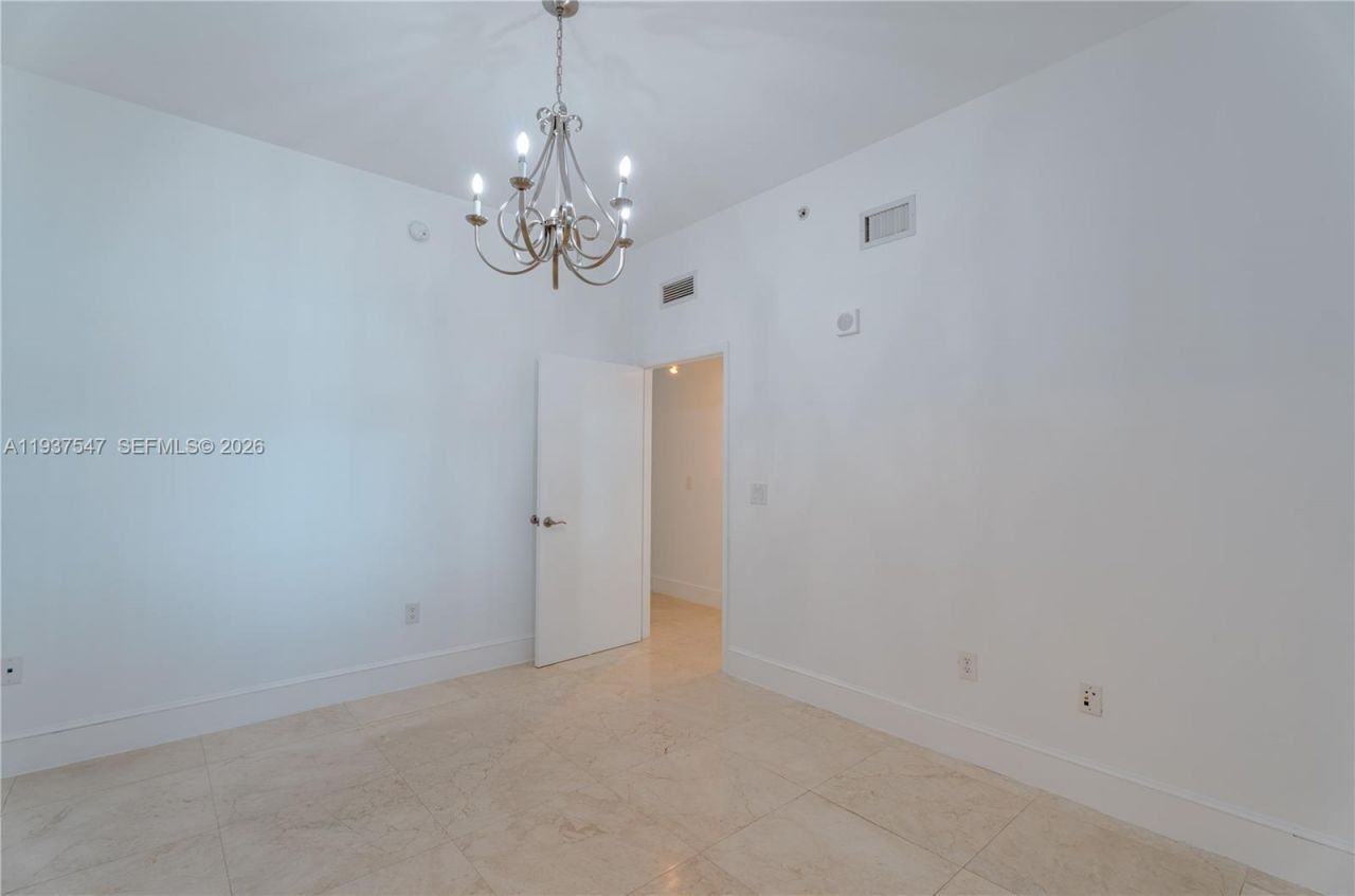 3330 NE 190th St, Unit MPH15, Aventura, FL 33180 Photo