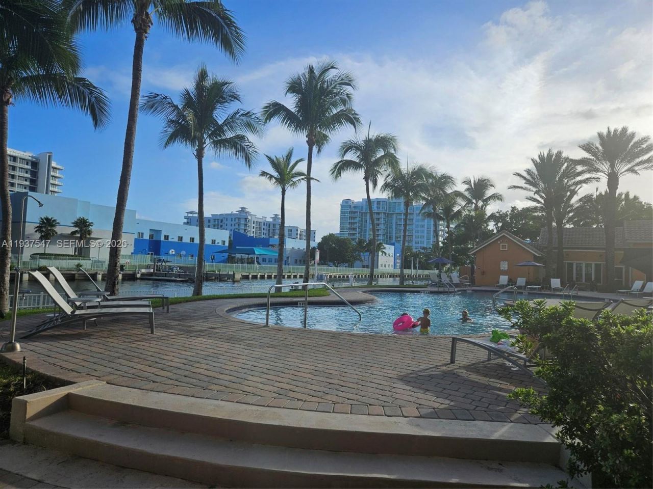 3330 NE 190th St, Unit MPH15, Aventura, FL 33180 Photo