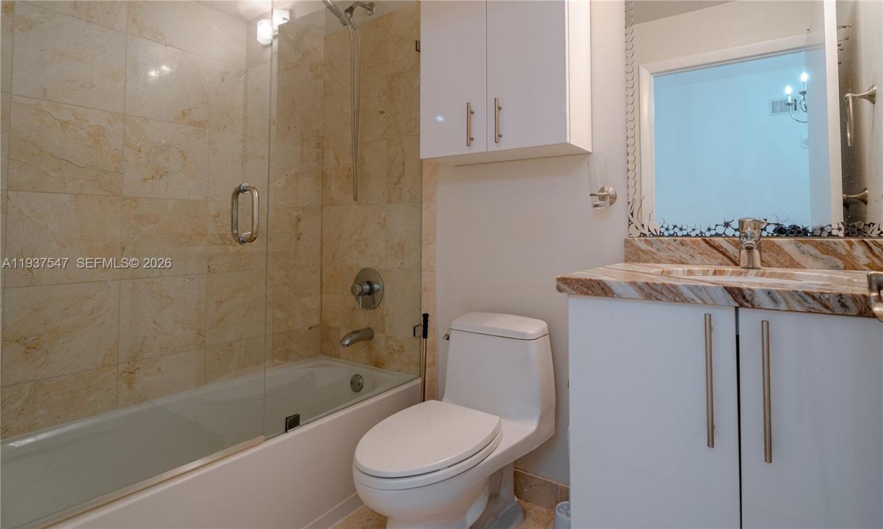 3330 NE 190th St, Unit MPH15, Aventura, FL 33180 Photo