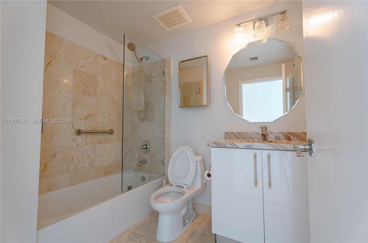 3330 NE 190th St, Unit MPH15, Aventura, FL 33180 Photo