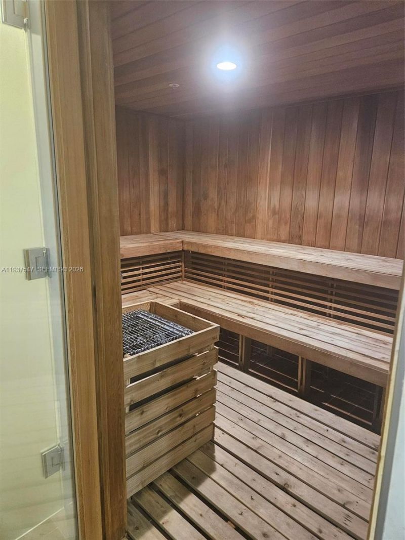 3330 NE 190th St, Unit MPH15, Aventura, FL 33180 Photo